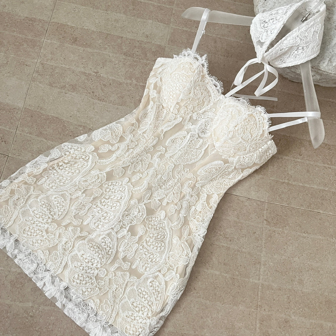 Effortless Style: The Flowy Blouse That Does the Work